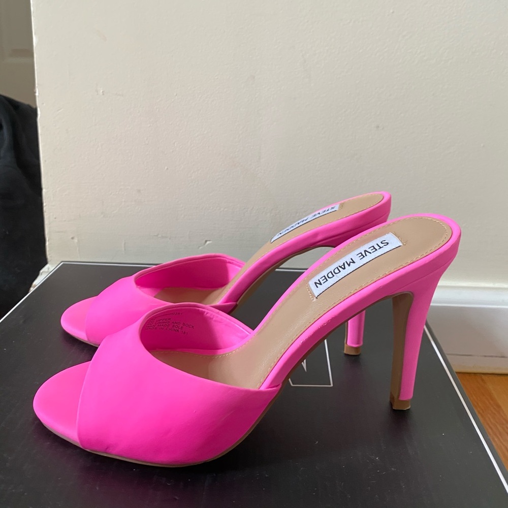 Steve Madden Erin Neon Sandals